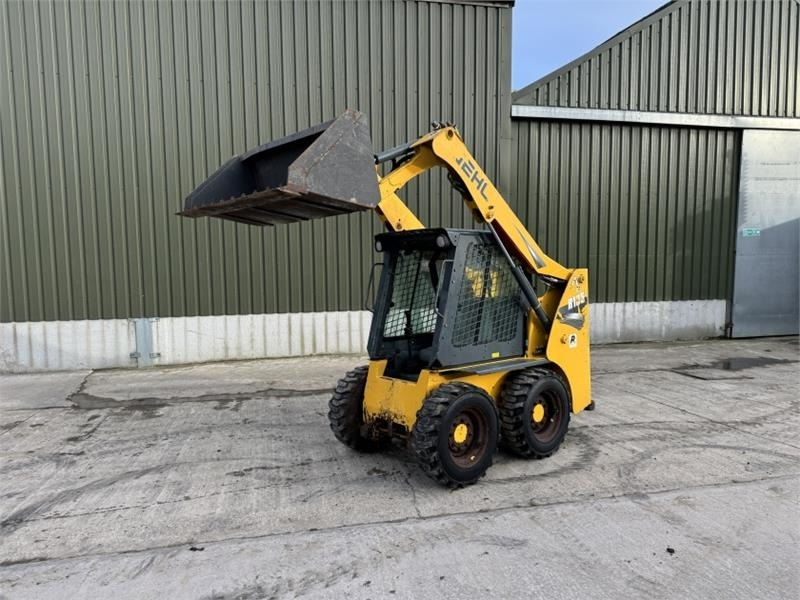 Gehl R135 Skid Steer - شيول صغير: صورة 1 Gehl R135 Skid Steer - شيول صغير: صورة 1