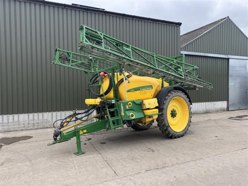 John Deere 732 Trailed Sprayer - رشاش معلق على جرار: صورة 1 John Deere 732 Trailed Sprayer - رشاش معلق على جرار: صورة 1