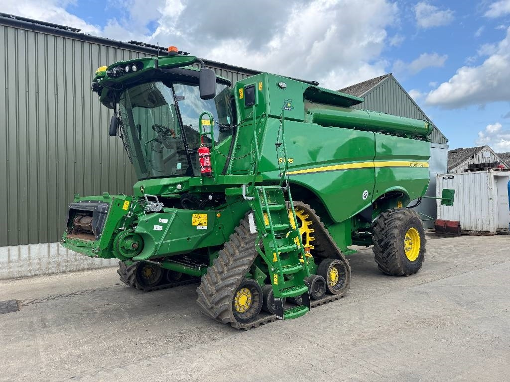 John Deere S785 4WD c/w 735D Header - حصادة: صورة 1 John Deere S785 4WD c/w 735D Header - حصادة: صورة 1