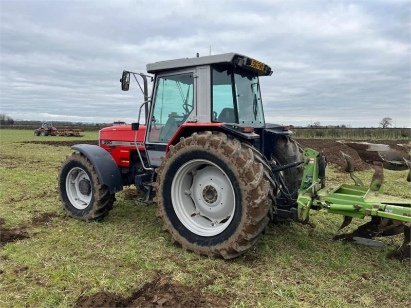 Massey Ferguson 3120 Dynashift - جرار: صورة 2 Massey Ferguson 3120 Dynashift - جرار: صورة 2