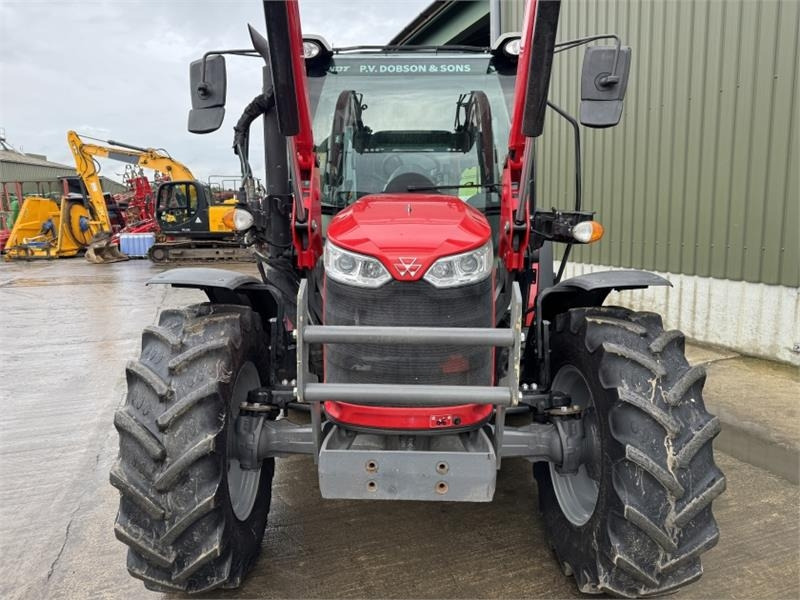 Massey Ferguson 4710 c/w FL.3522 Loader **Low Hours** - جرار: صورة 5 Massey Ferguson 4710 c/w FL.3522 Loader **Low Hours** - جرار: صورة 5