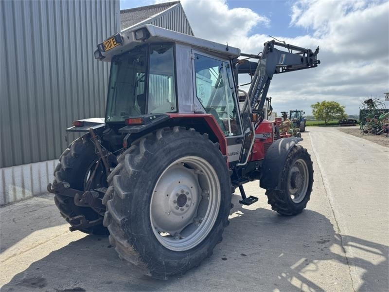 Massey Ferguson Massey Ferguson 3075 Dynashift *Low Hours* - جرار: صورة 4 Massey Ferguson Massey Ferguson 3075 Dynashift *Low Hours* - جرار: صورة 4