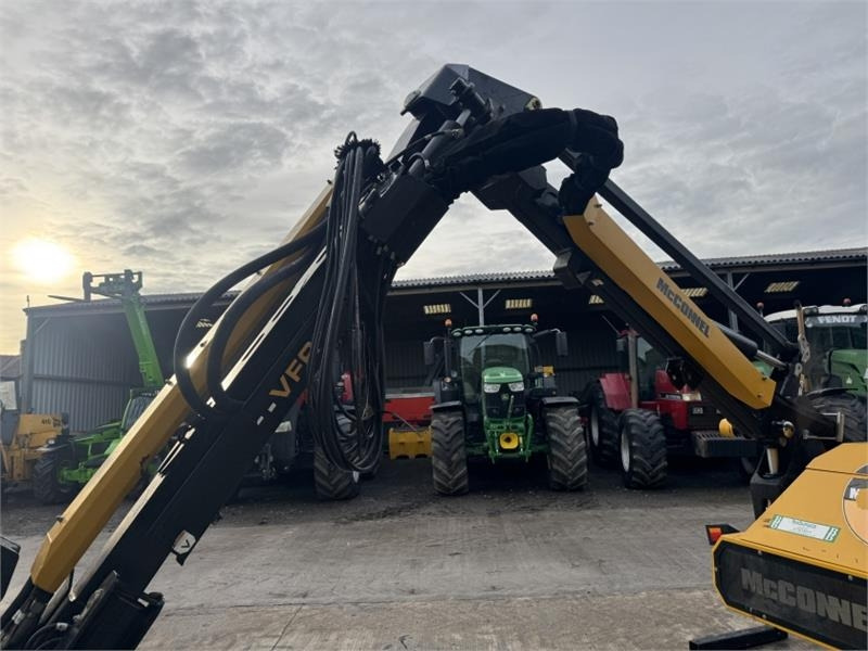 معدات الغابات McConnel 8085 Power Arm Tele VFR Hedge Cutter: صورة 10 معدات الغابات McConnel 8085 Power Arm Tele VFR Hedge Cutter: صورة 10