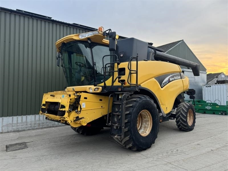 New Holland CR960 c/w 24ft Header **Video Below**  - ملحقات حصادات: صورة 3 New Holland CR960 c/w 24ft Header **Video Below**  - ملحقات حصادات: صورة 3