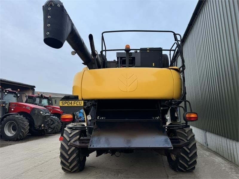New Holland CR960 c/w 24ft Header **Video Below**  - ملحقات حصادات: صورة 5 New Holland CR960 c/w 24ft Header **Video Below**  - ملحقات حصادات: صورة 5