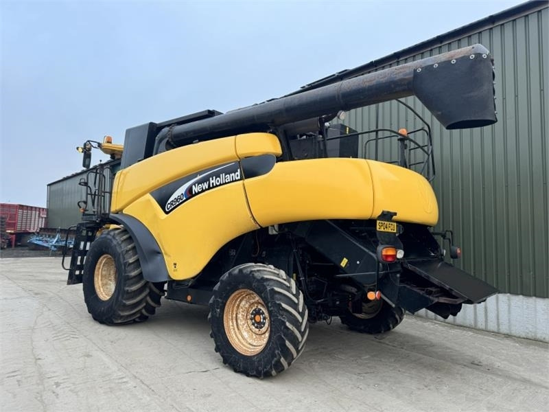 New Holland CR960 c/w 24ft Header **Video Below**  - ملحقات حصادات: صورة 4 New Holland CR960 c/w 24ft Header **Video Below**  - ملحقات حصادات: صورة 4