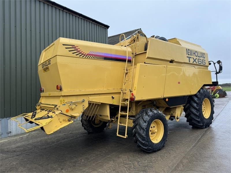 New Holland TX66 c/w 20ft Header - ملحقات حصادات: صورة 2 New Holland TX66 c/w 20ft Header - ملحقات حصادات: صورة 2