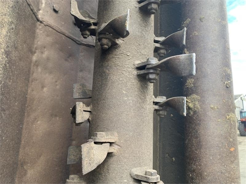 Spearhead Trident 4000 4M Folding Flail Mower - جزازة العشب: صورة 3 Spearhead Trident 4000 4M Folding Flail Mower - جزازة العشب: صورة 3