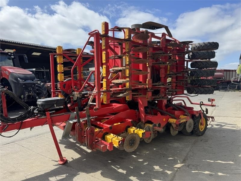 Vaderstad Rapid A600s **3 Row** - آلة بذر الحصاد: صورة 4 Vaderstad Rapid A600s **3 Row** - آلة بذر الحصاد: صورة 4