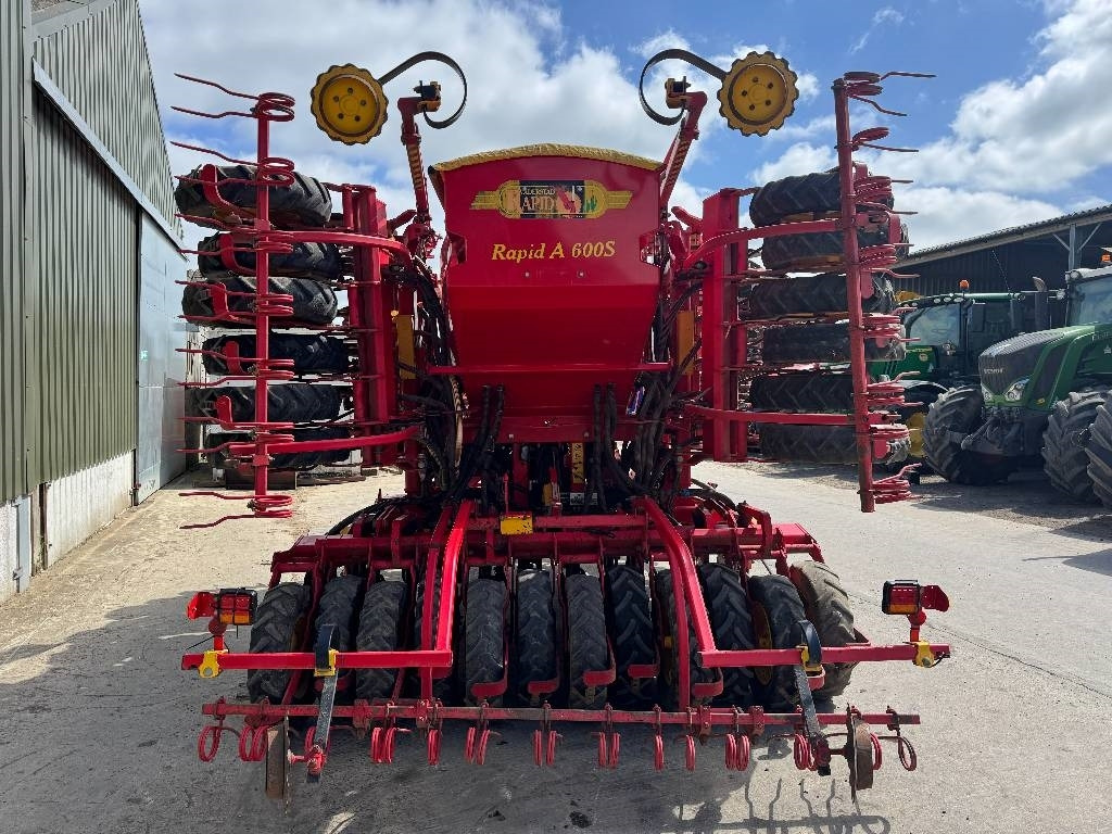 Vaderstad Rapid A600s **Wet Weather Kit** - آلة البذر: صورة 3 Vaderstad Rapid A600s **Wet Weather Kit** - آلة البذر: صورة 3