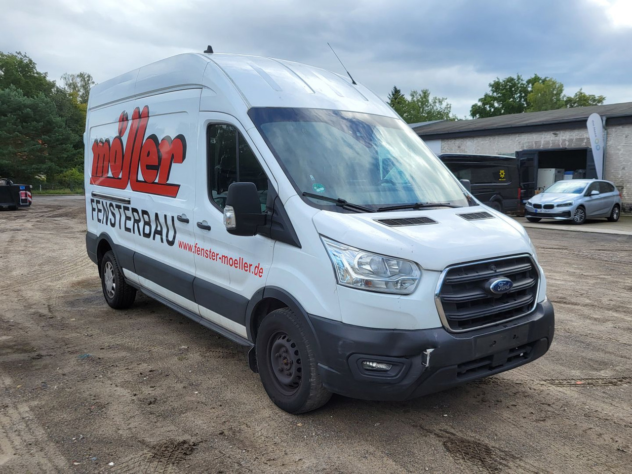 FORD Transit 350 - شاحنة توصيل مغلقة: صورة 2 FORD Transit 350 - شاحنة توصيل مغلقة: صورة 2
