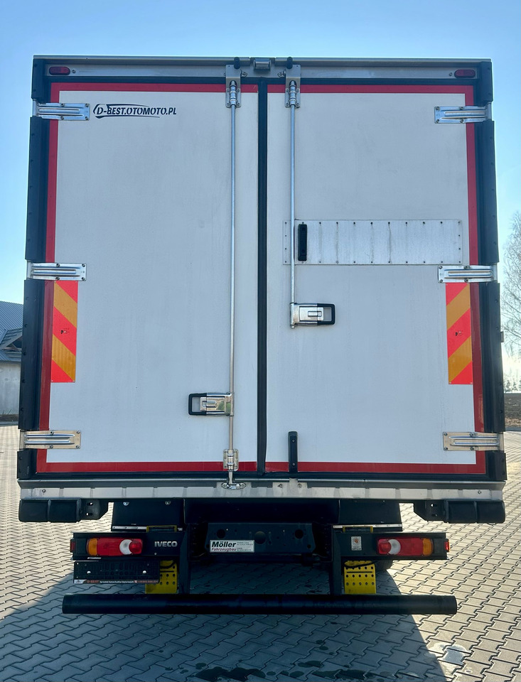 IVECO EUROCARGO 160-280 / CHŁODNIA / 6.1 M DŁUGOŚCI / 15 EUROPALET / AUTOMAT / SYPIALKA / NISKI PRZEBIEG / 16 TON DMC / CARRIER SPALINOWO - ELEKTRYCZNY / 2018 ROK - شاحنة ذات مبرد: صورة 3 IVECO EUROCARGO 160-280 / CHŁODNIA / 6.1 M DŁUGOŚCI / 15 EUROPALET / AUTOMAT / SYPIALKA / NISKI PRZEBIEG / 16 TON DMC / CARRIER SPALINOWO - ELEKTRYCZNY / 2018 ROK - شاحنة ذات مبرد: صورة 3