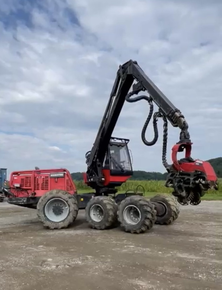 KOMATSU 911.5 / GŁOWICA C93 / CIĄGNIK LEŚNY / SERWISOWANY - آلة حصاد الأشجار: صورة 1 KOMATSU 911.5 / GŁOWICA C93 / CIĄGNIK LEŚNY / SERWISOWANY - آلة حصاد الأشجار: صورة 1