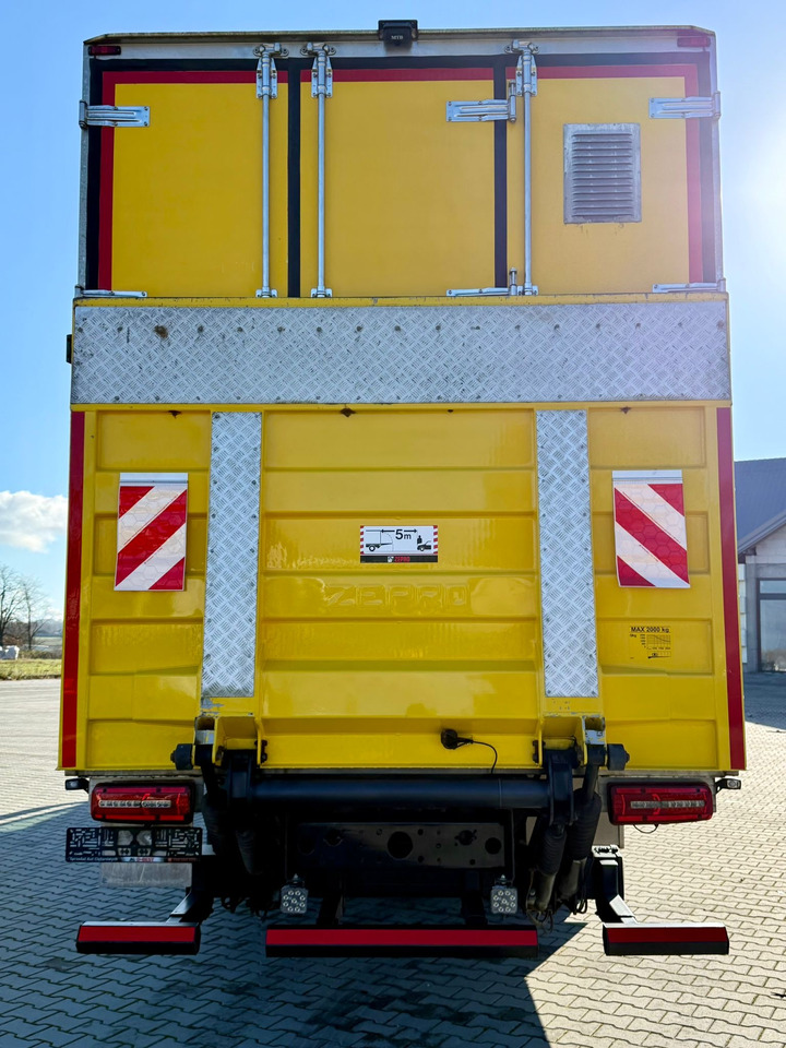 MAN 18.320 / IZOTERMA / GRZANA / WINDA / 20 EUROPALET / AUTOMAT / 170 TYŚ KM / 2021 R / SYPIALKA / CAŁY NA PODUSZKACH / SPROWADZONY / JAK NOWY - شاحنة متساوية الحرارة: صورة 5 MAN 18.320 / IZOTERMA / GRZANA / WINDA / 20 EUROPALET / AUTOMAT / 170 TYŚ KM / 2021 R / SYPIALKA / CAŁY NA PODUSZKACH / SPROWADZONY / JAK NOWY - شاحنة متساوية الحرارة: صورة 5