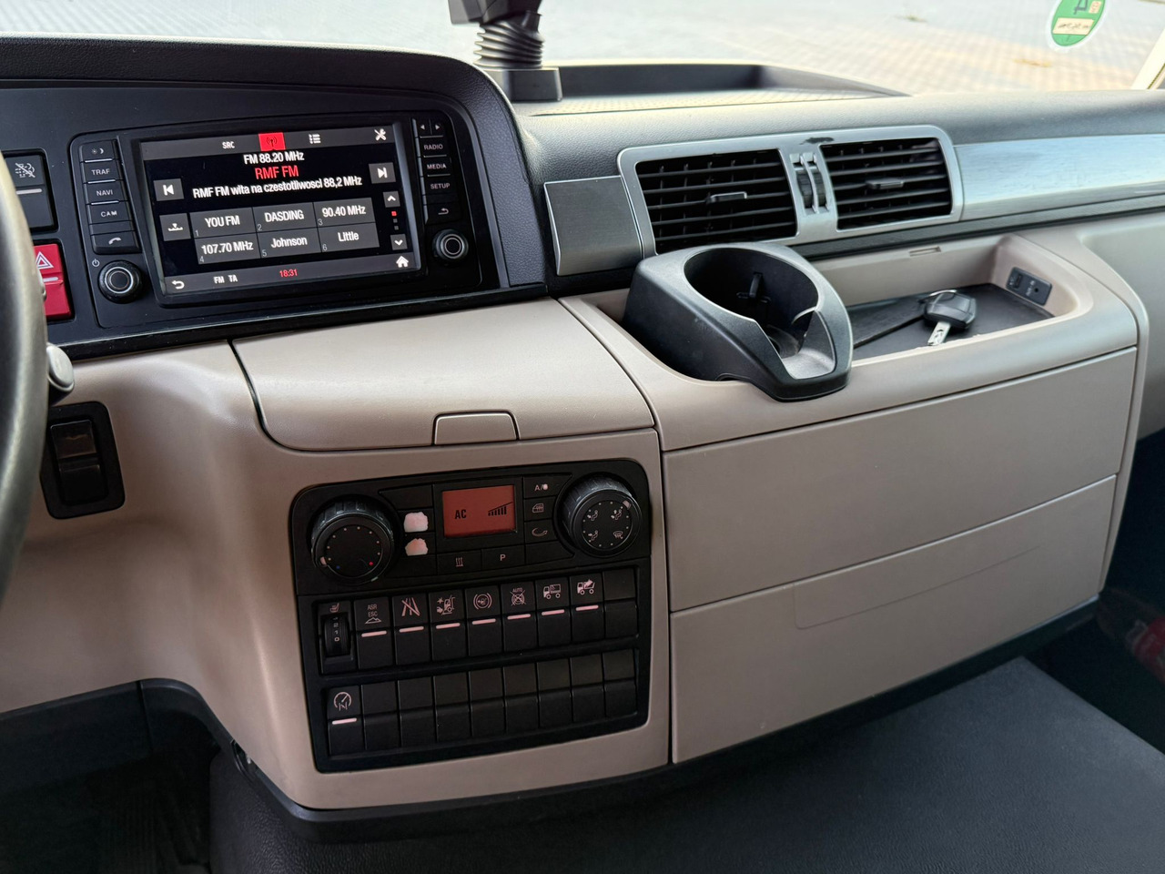 شاحنة ذات ستائر جانبية MAN TGM 12.250 / TGL / BURTO - FIRANKA / WINDA / 18 PALET / AUTOMAT: صورة 22