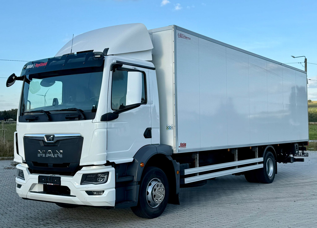 MAN TGM 15.290 / CHŁODNIA / WINDA / 8.3 M DŁUGOŚCI / 20 EUROPALET / THERMO KING / +30/-30 / AUTOMAT / 2021 ROK / SERWISOWANY - شاحنة ذات مبرد: صورة 2 MAN TGM 15.290 / CHŁODNIA / WINDA / 8.3 M DŁUGOŚCI / 20 EUROPALET / THERMO KING / +30/-30 / AUTOMAT / 2021 ROK / SERWISOWANY - شاحنة ذات مبرد: صورة 2