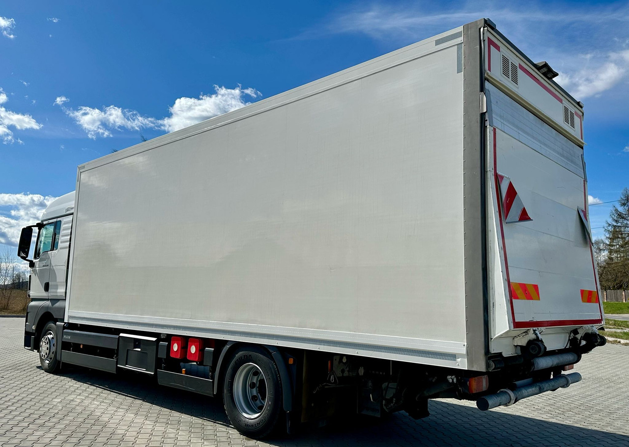 MAN TGX 18.360 / CHŁODNIA / WINDA / AUTOMAT / 19 EUROPALET / THERMO KING / SYPIALKA / SPROWADZONY - شاحنة ذات مبرد: صورة 3 MAN TGX 18.360 / CHŁODNIA / WINDA / AUTOMAT / 19 EUROPALET / THERMO KING / SYPIALKA / SPROWADZONY - شاحنة ذات مبرد: صورة 3