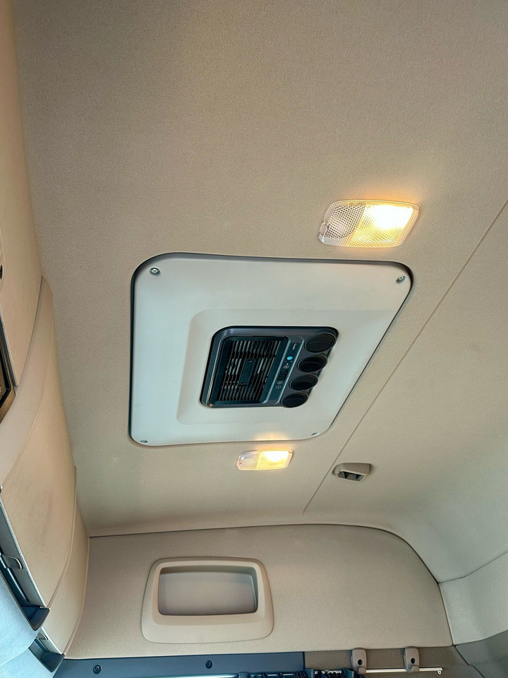 تأجير SCANIA G360 / IZOTERMA / 6.8 M DŁUGOŚCI / AUTOMAT / CAŁA NA PODUSZKACH / KLIMA POSTOJOWA / ELEKTRYCZNA ROLETA TYŁ / SYPIALKA SCANIA G360 / IZOTERMA / 6.8 M DŁUGOŚCI / AUTOMAT / CAŁA NA PODUSZKACH / KLIMA POSTOJOWA / ELEKTRYCZNA ROLETA TYŁ / SYPIALKA: صورة 21 تأجير SCANIA G360 / IZOTERMA / 6.8 M DŁUGOŚCI / AUTOMAT / CAŁA NA PODUSZKACH / KLIMA POSTOJOWA / ELEKTRYCZNA ROLETA TYŁ / SYPIALKA SCANIA G360 / IZOTERMA / 6.8 M DŁUGOŚCI / AUTOMAT / CAŁA NA PODUSZKACH / KLIMA POSTOJOWA / ELEKTRYCZNA ROLETA TYŁ / SYPIALKA: صورة 21