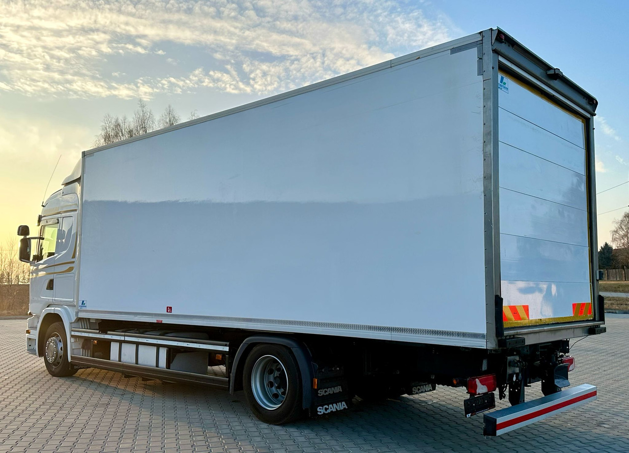 SCANIA G360 / IZOTERMA / 6.8 M DŁUGOŚCI / AUTOMAT / CAŁA NA PODUSZKACH / KLIMA POSTOJOWA / ELEKTRYCZNA ROLETA TYŁ / SYPIALKA - شاحنة متساوية الحرارة: صورة 5 SCANIA G360 / IZOTERMA / 6.8 M DŁUGOŚCI / AUTOMAT / CAŁA NA PODUSZKACH / KLIMA POSTOJOWA / ELEKTRYCZNA ROLETA TYŁ / SYPIALKA - شاحنة متساوية الحرارة: صورة 5