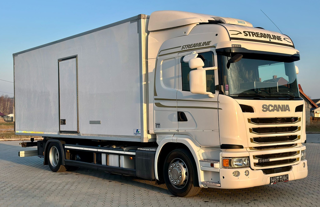 SCANIA G360 / IZOTERMA / 6.8 M DŁUGOŚCI / AUTOMAT / CAŁA NA PODUSZKACH / KLIMA POSTOJOWA / ELEKTRYCZNA ROLETA TYŁ / SYPIALKA - شاحنة متساوية الحرارة: صورة 1 SCANIA G360 / IZOTERMA / 6.8 M DŁUGOŚCI / AUTOMAT / CAŁA NA PODUSZKACH / KLIMA POSTOJOWA / ELEKTRYCZNA ROLETA TYŁ / SYPIALKA - شاحنة متساوية الحرارة: صورة 1