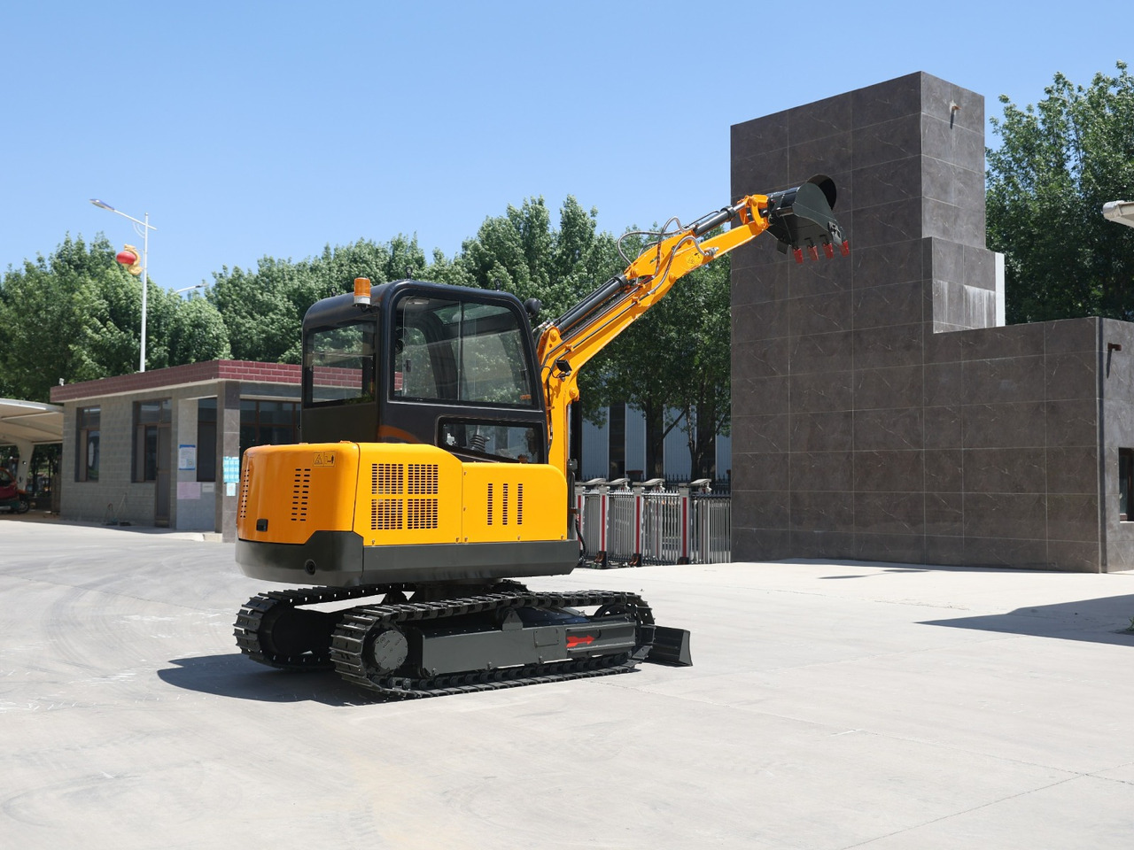 Müller Machinery Diesel Mini excavator 4 ton - Müller Machinery MB 40 - KSH Xinchai 4D32 Motor - حفار صغير: صورة 4 Müller Machinery Diesel Mini excavator 4 ton - Müller Machinery MB 40 - KSH Xinchai 4D32 Motor - حفار صغير: صورة 4