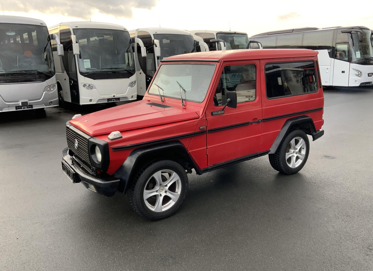 Mercedes-Benz G 300 - سيارة: صورة 2 Mercedes-Benz G 300 - سيارة: صورة 2