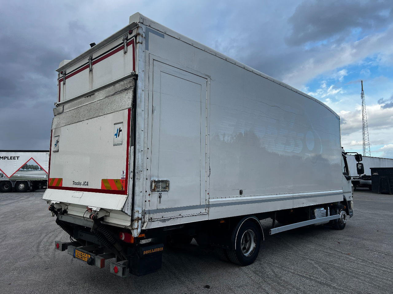 DAF LF 210 Euro 6, 12Ton - شاحنة صندوقية: صورة 3 DAF LF 210 Euro 6, 12Ton - شاحنة صندوقية: صورة 3