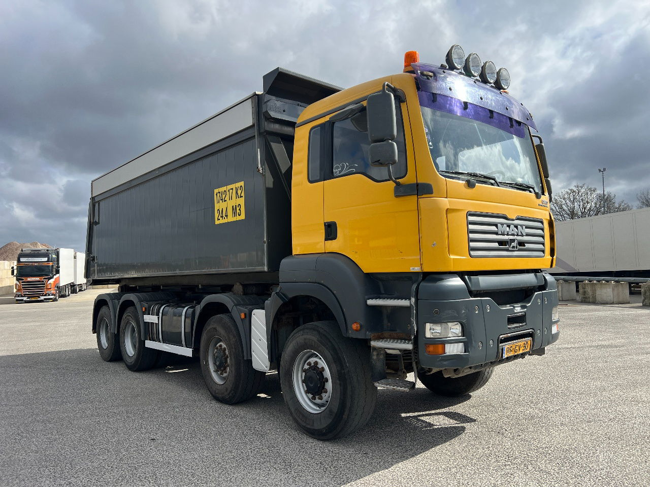 MAN TGA 41.430 TGA 39.430 8x8, full steel, Manual - شاحنة قلاب: صورة 3 MAN TGA 41.430 TGA 39.430 8x8, full steel, Manual - شاحنة قلاب: صورة 3