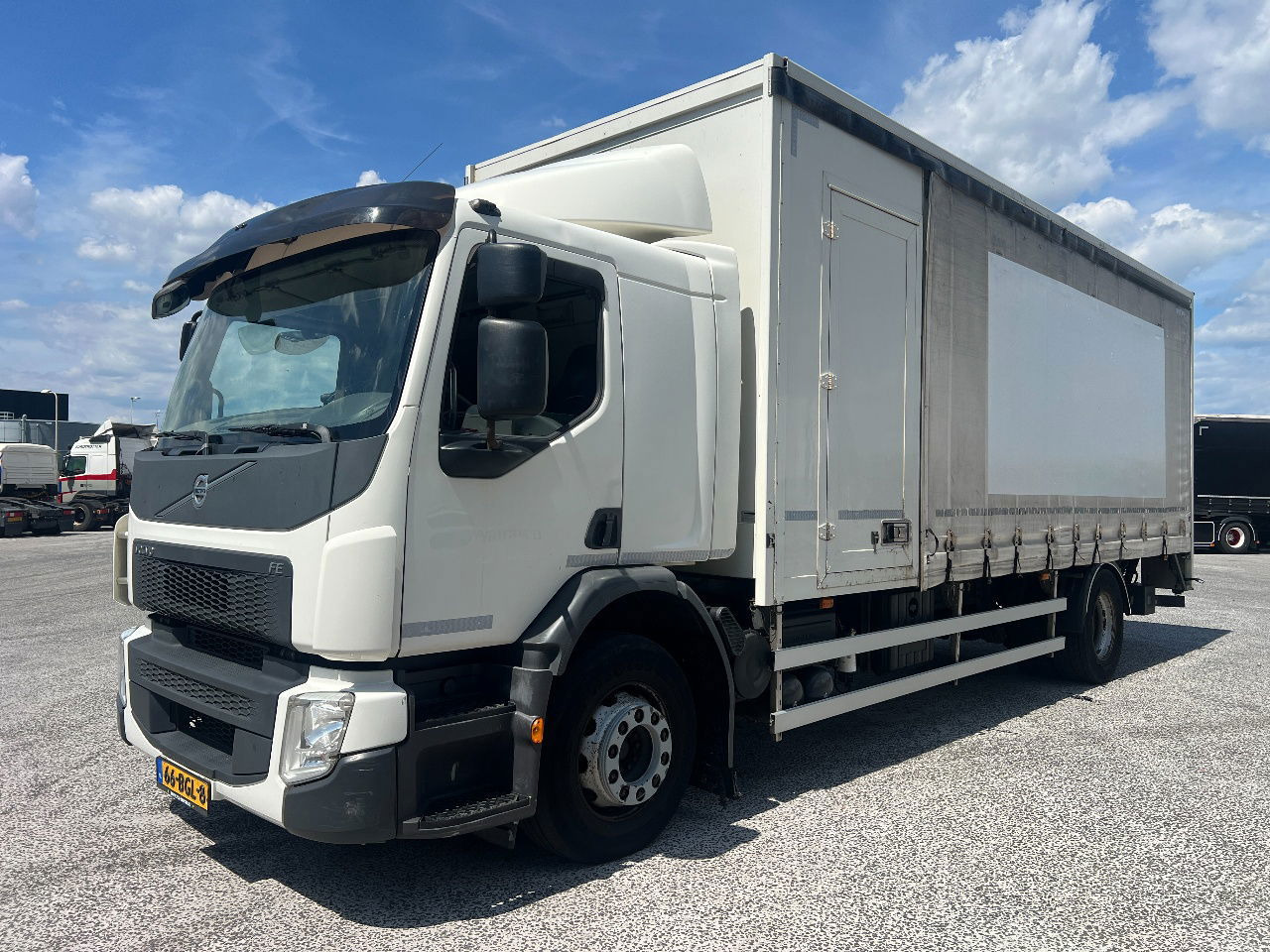 Volvo FE 250 Euro 6, 19T - شاحنة ذات ستائر جانبية: صورة 1 Volvo FE 250 Euro 6, 19T - شاحنة ذات ستائر جانبية: صورة 1