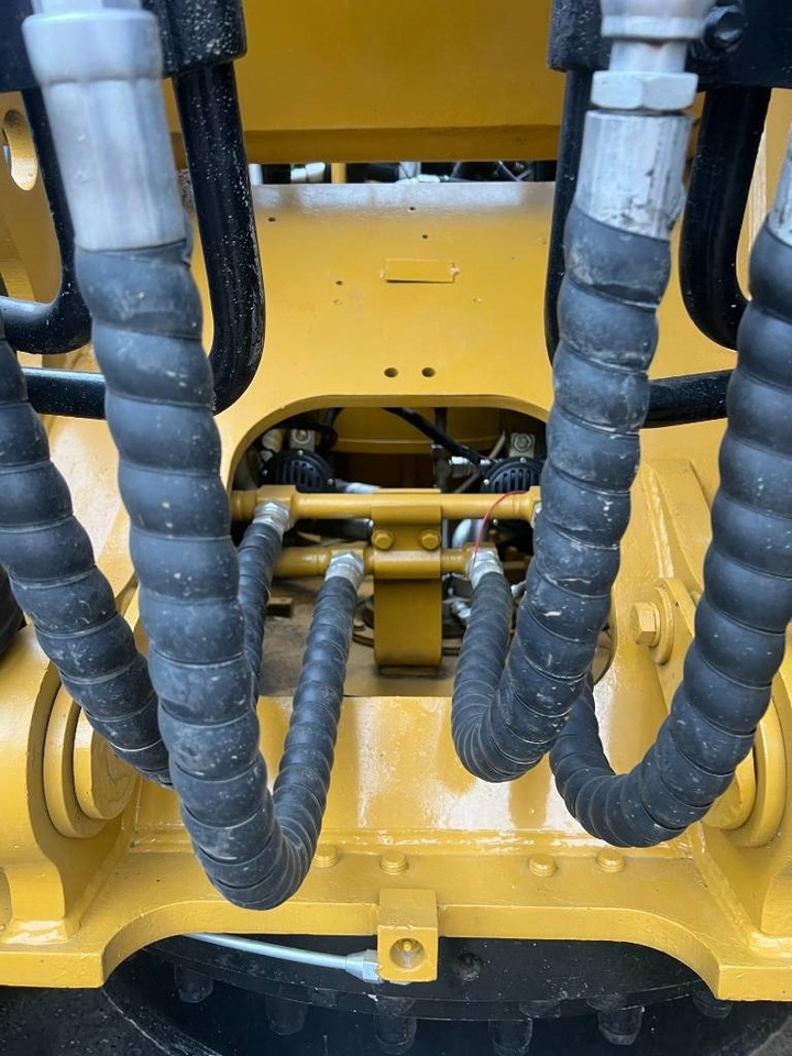 CAT 320 D - حفار زاحف: صورة 4 CAT 320 D - حفار زاحف: صورة 4