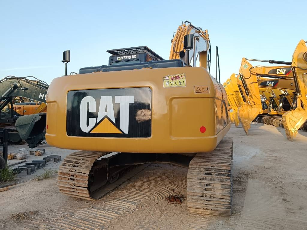 CAT 320D2 - حفار زاحف: صورة 1 CAT 320D2 - حفار زاحف: صورة 1