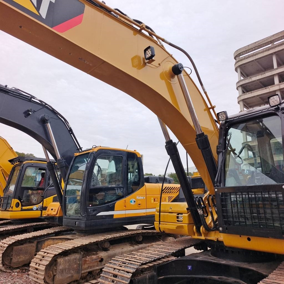 CAT 320D - حفار زاحف: صورة 3 CAT 320D - حفار زاحف: صورة 3