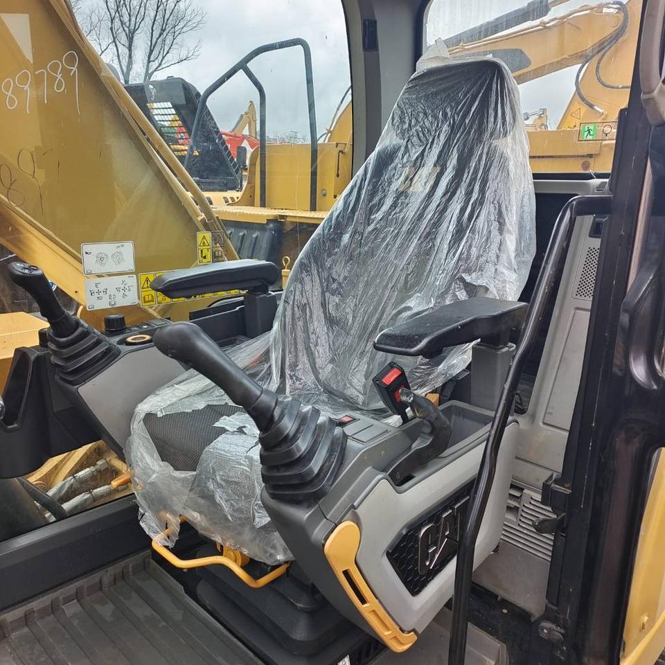 CAT 320GC - حفار زاحف: صورة 2 CAT 320GC - حفار زاحف: صورة 2
