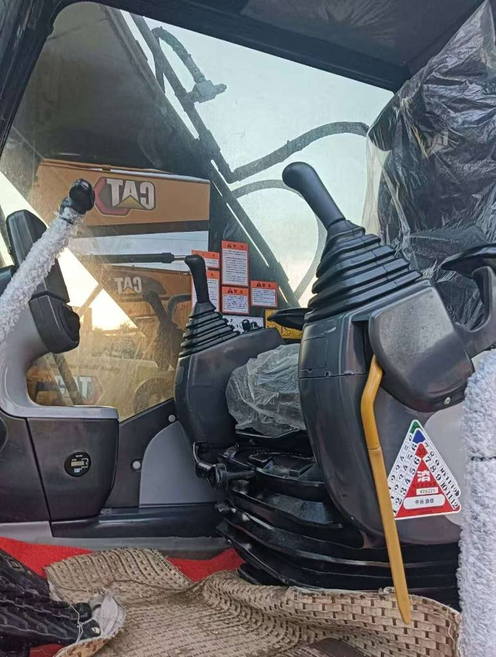 CAT 324 D2L - حفار زاحف: صورة 3 CAT 324 D2L - حفار زاحف: صورة 3