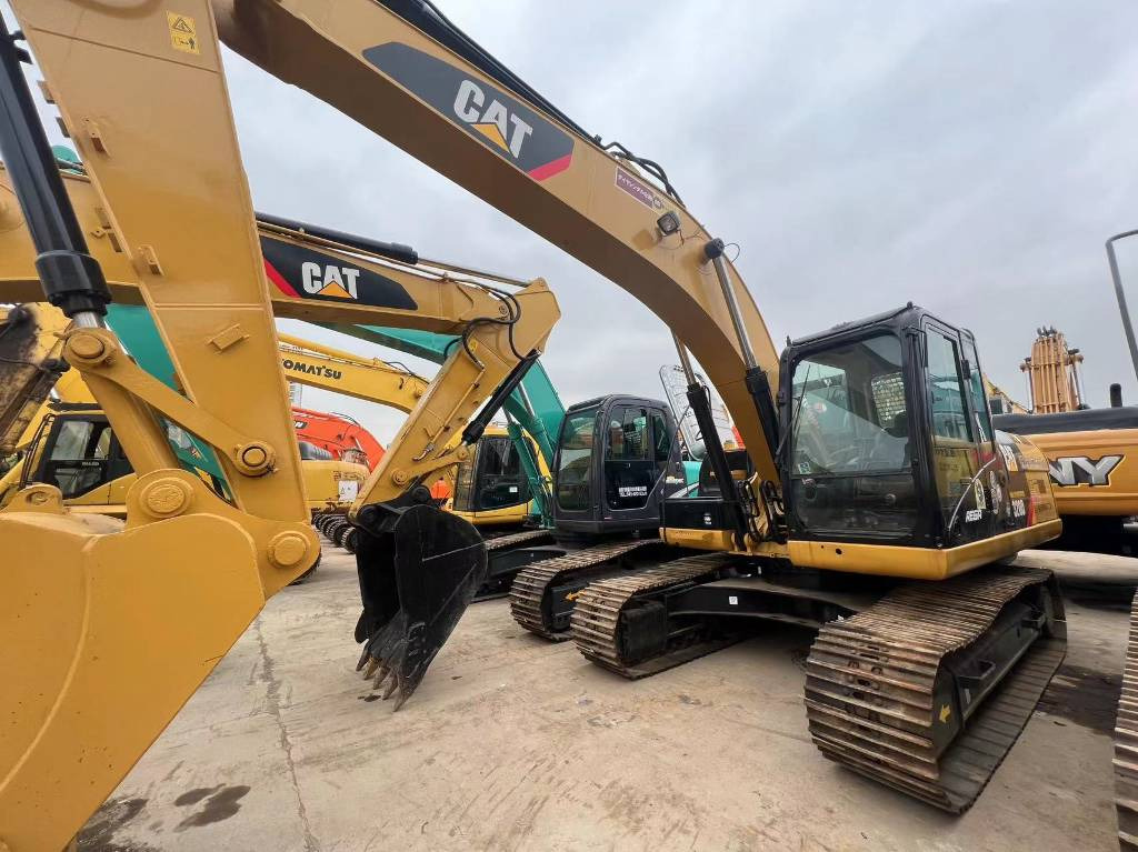 CAT 325 B L - حفار زاحف: صورة 5 CAT 325 B L - حفار زاحف: صورة 5