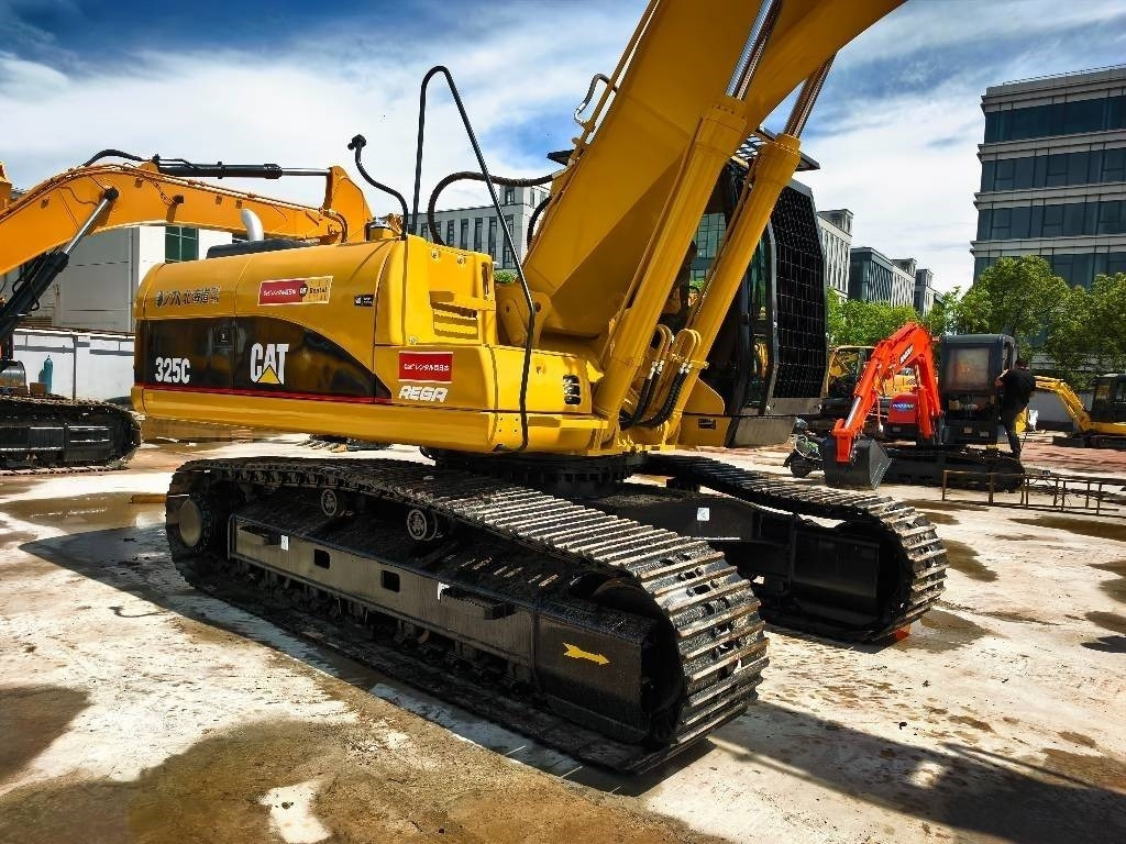 CAT 325 C - حفار زاحف: صورة 5 CAT 325 C - حفار زاحف: صورة 5