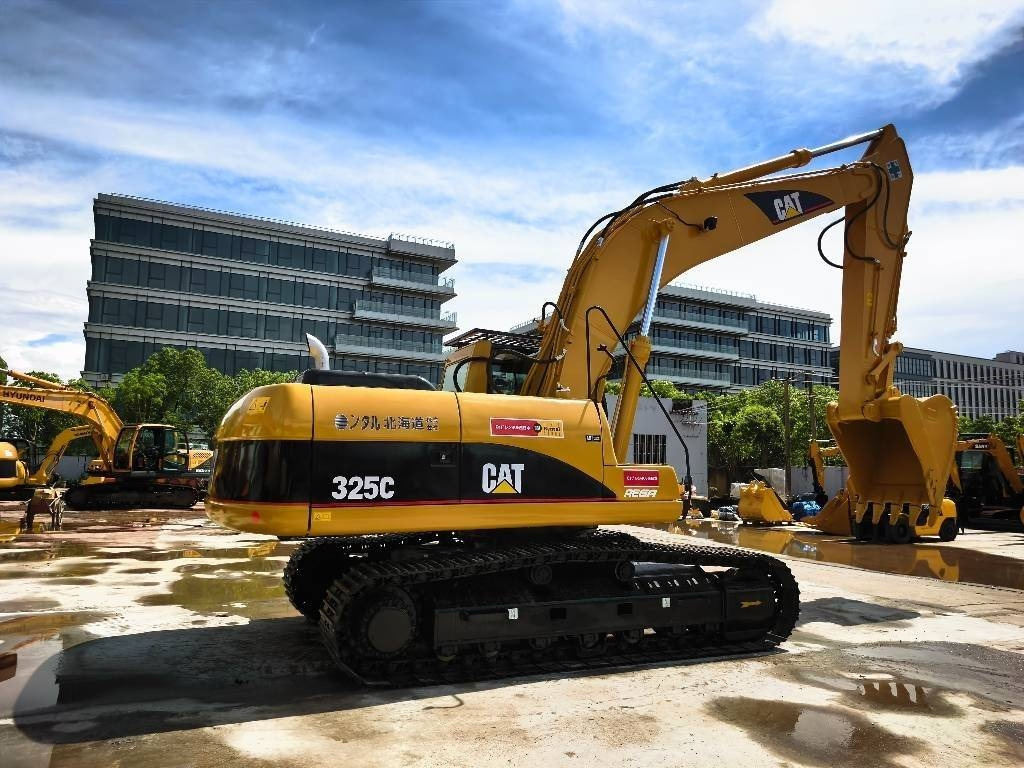 CAT 325 C - حفار زاحف: صورة 1 CAT 325 C - حفار زاحف: صورة 1