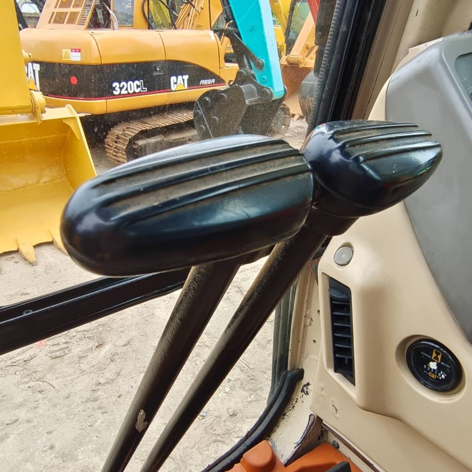 CAT 330 B L - حفار زاحف: صورة 4 CAT 330 B L - حفار زاحف: صورة 4