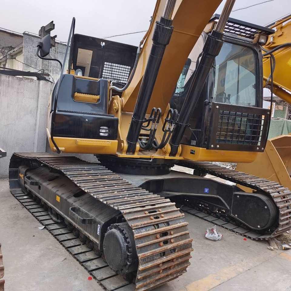 CAT 330 D - حفار زاحف: صورة 1 CAT 330 D - حفار زاحف: صورة 1
