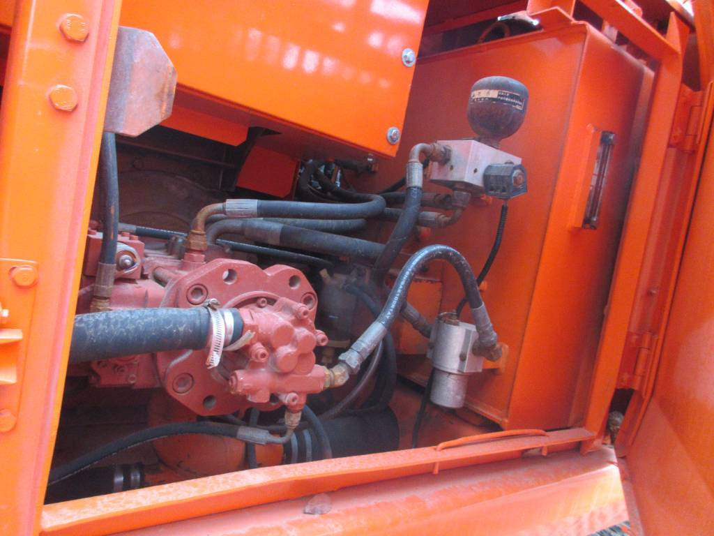 Doosan DH 150 LC-7 - حفار ذو عجلات: صورة 5 Doosan DH 150 LC-7 - حفار ذو عجلات: صورة 5