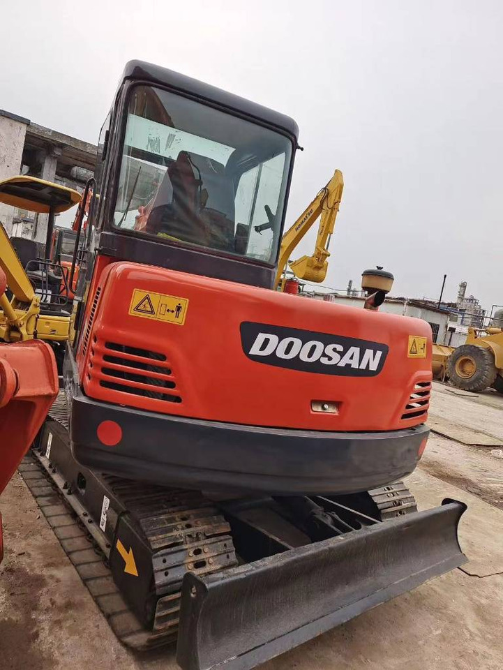 Doosan DH 60-7 - حفار صغير: صورة 3 Doosan DH 60-7 - حفار صغير: صورة 3