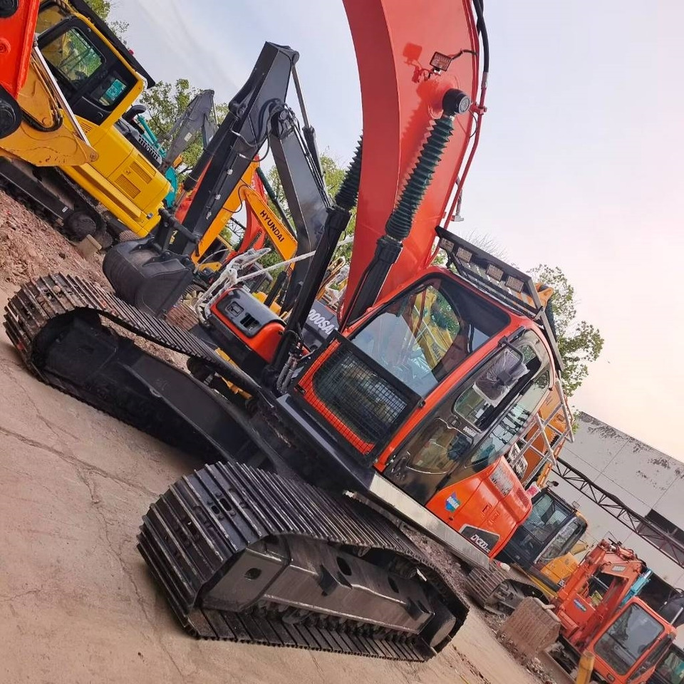 Doosan DX 300 LC - حفار زاحف: صورة 4 Doosan DX 300 LC - حفار زاحف: صورة 4