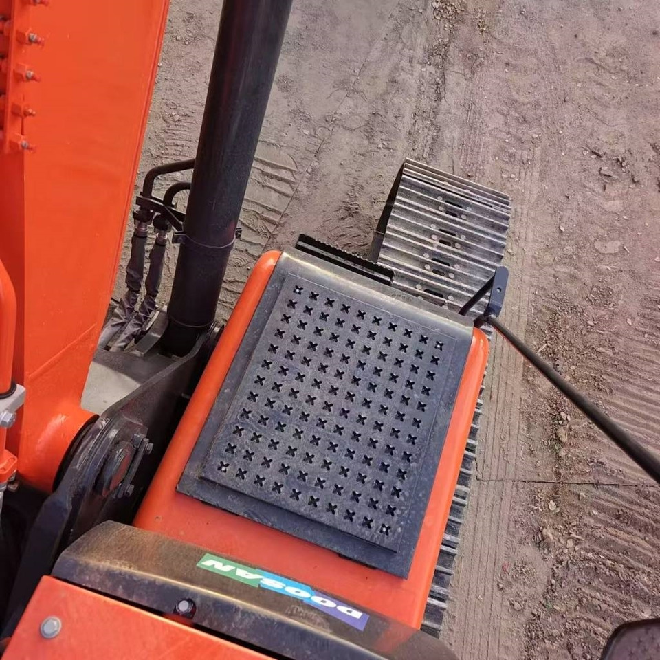 Doosan DX 300 LC - حفار زاحف: صورة 5 Doosan DX 300 LC - حفار زاحف: صورة 5