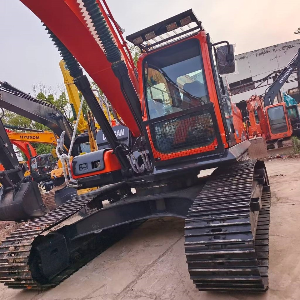 Doosan DX 300 LC - حفار زاحف: صورة 3 Doosan DX 300 LC - حفار زاحف: صورة 3