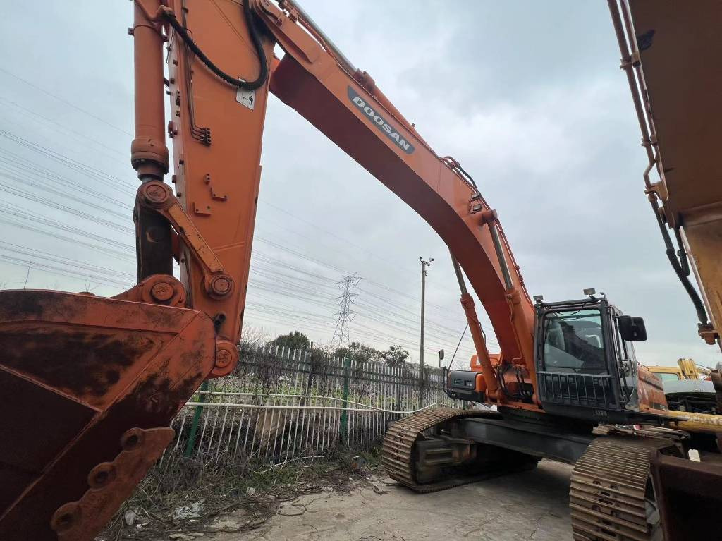 Doosan DX 500 LCA - حفار زاحف: صورة 5 Doosan DX 500 LCA - حفار زاحف: صورة 5