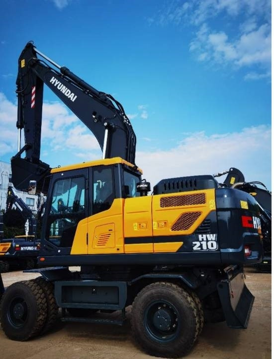 Hyundai 210W-9 - حفار ذو عجلات: صورة 3 Hyundai 210W-9 - حفار ذو عجلات: صورة 3