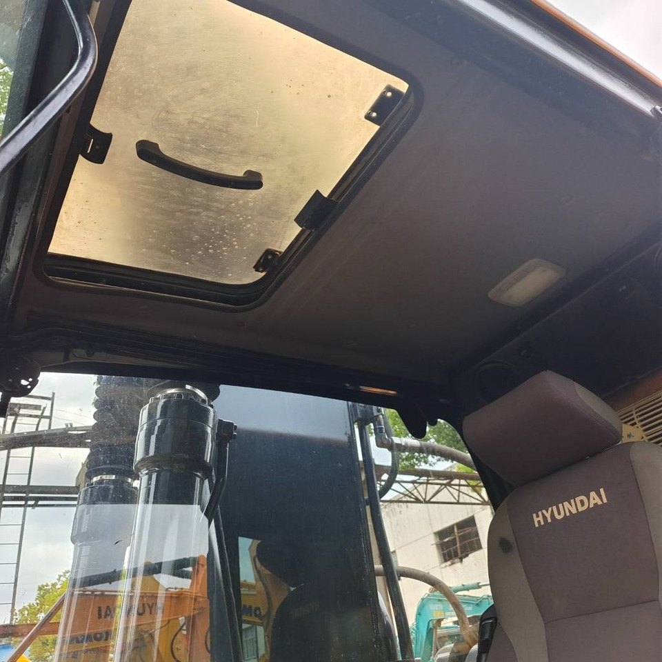 حفار زاحف Hyundai 220 LC-9S: صورة 31 حفار زاحف Hyundai 220 LC-9S: صورة 31