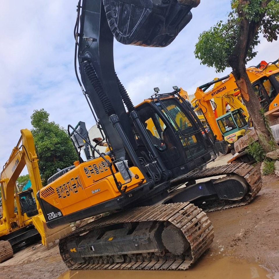 حفار زاحف Hyundai 220 LC-9S: صورة 21 حفار زاحف Hyundai 220 LC-9S: صورة 21