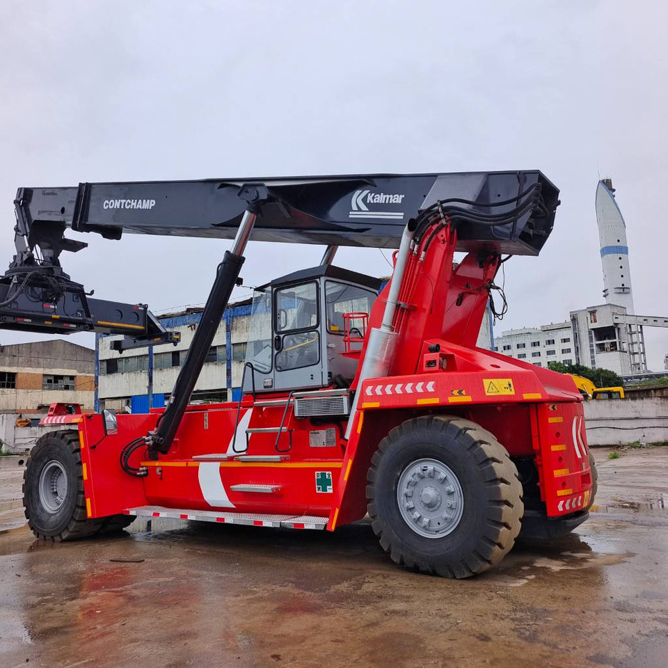 آلة حمل الحاويات في الأماكن الصغيرة Kalmar DRF 450: صورة 7