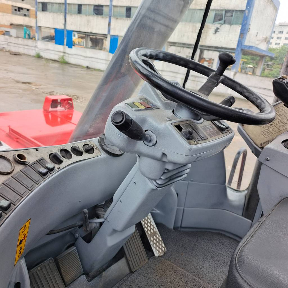 آلة حمل الحاويات في الأماكن الصغيرة Kalmar DRF 450: صورة 11